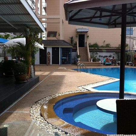 Marine Paradise Pattaya Exterior foto