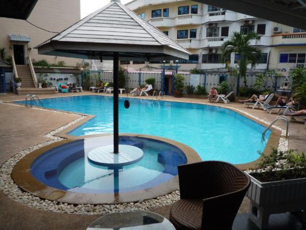 Marine Paradise Pattaya Exterior foto